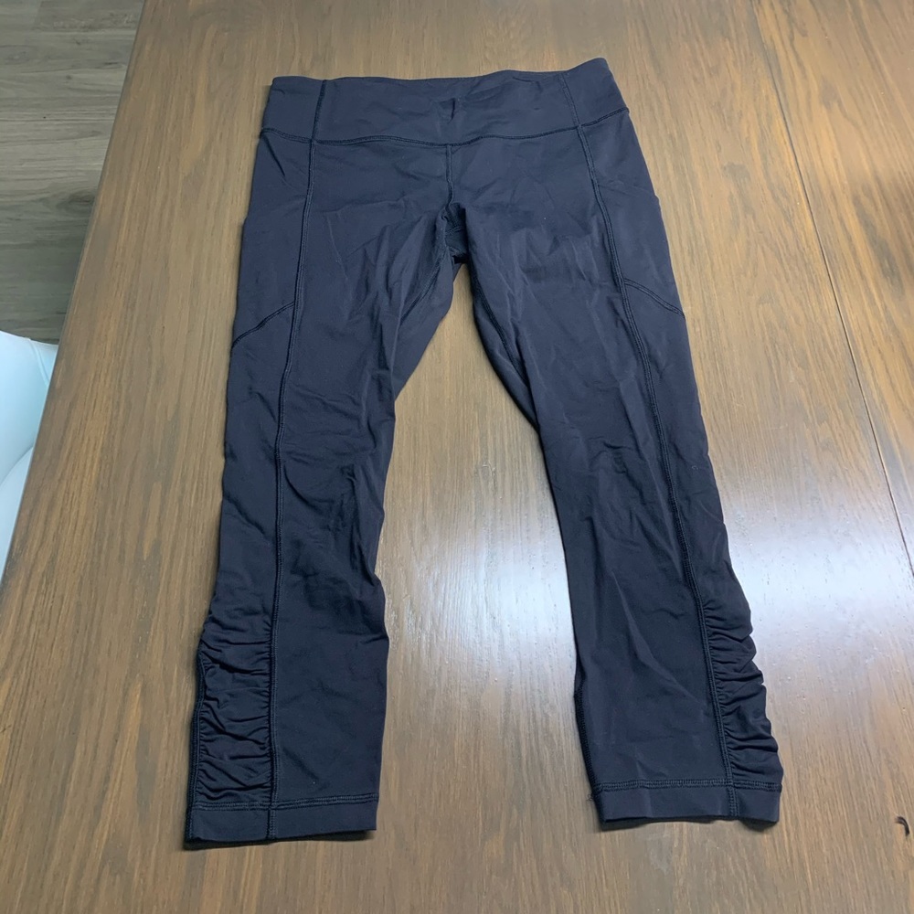 Lululemon pace rival crop